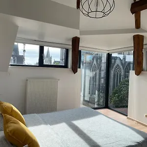  Apartment Evelyns Corner Duplex
