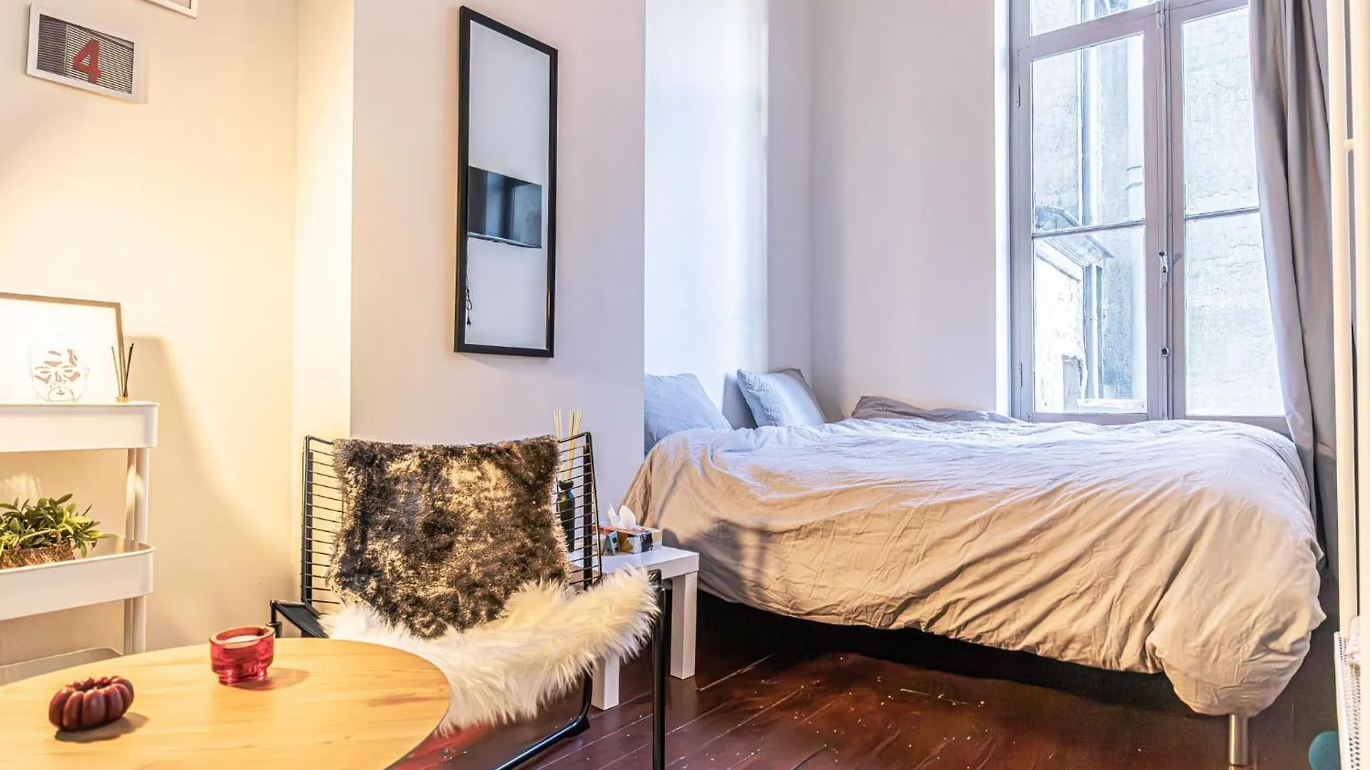 Modern Connected 6 Studios In The Heart Of 헨트 0*,