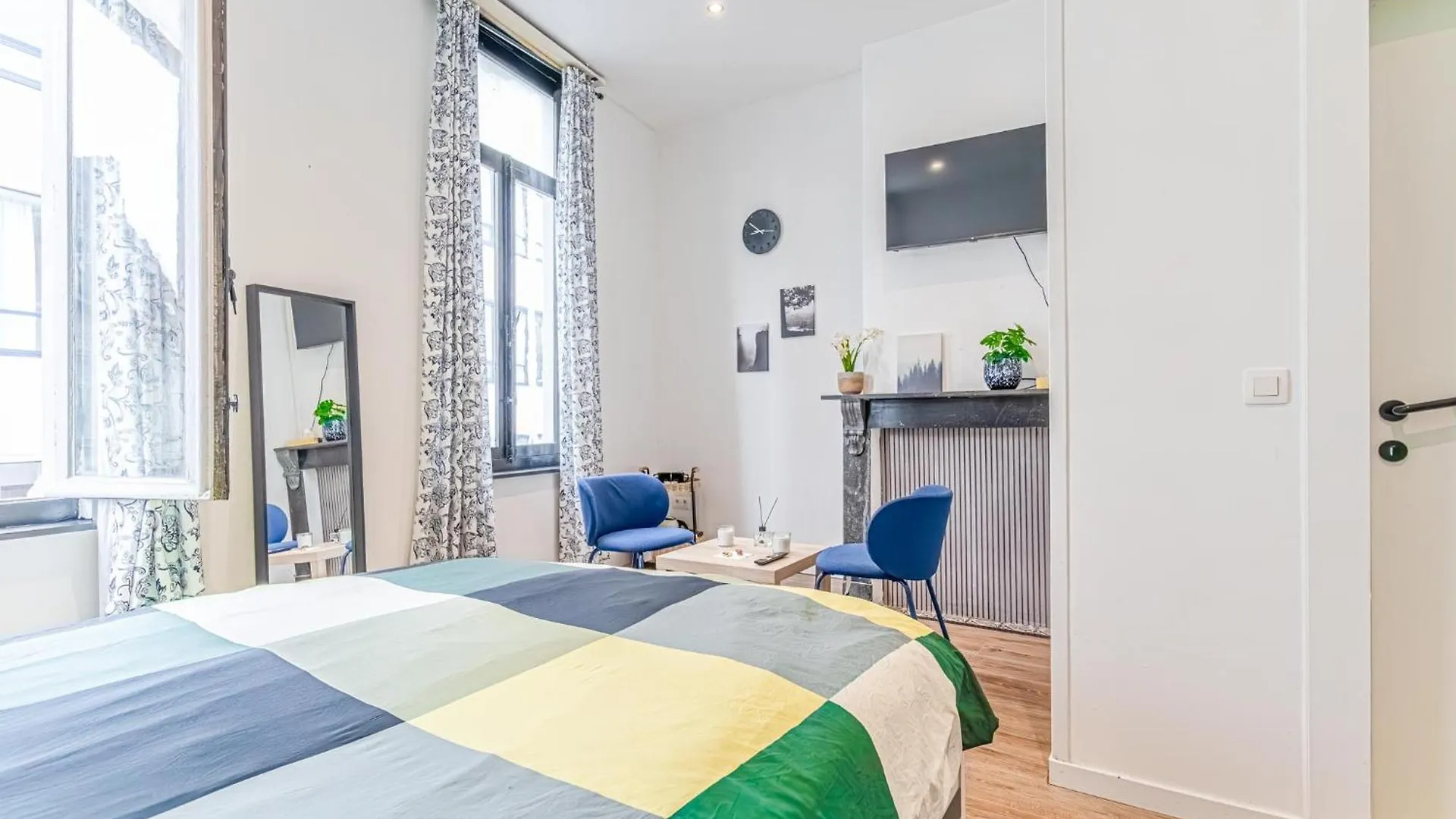 Modern Connected 6 Studios In The Heart Of 헨트
