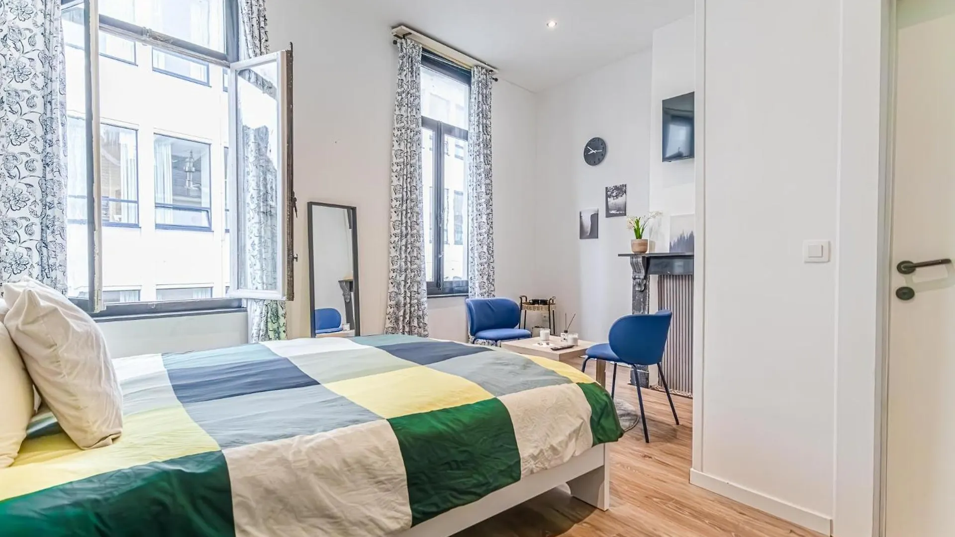 Modern Connected 6 Studios In The Heart Of 헨트 벨기에