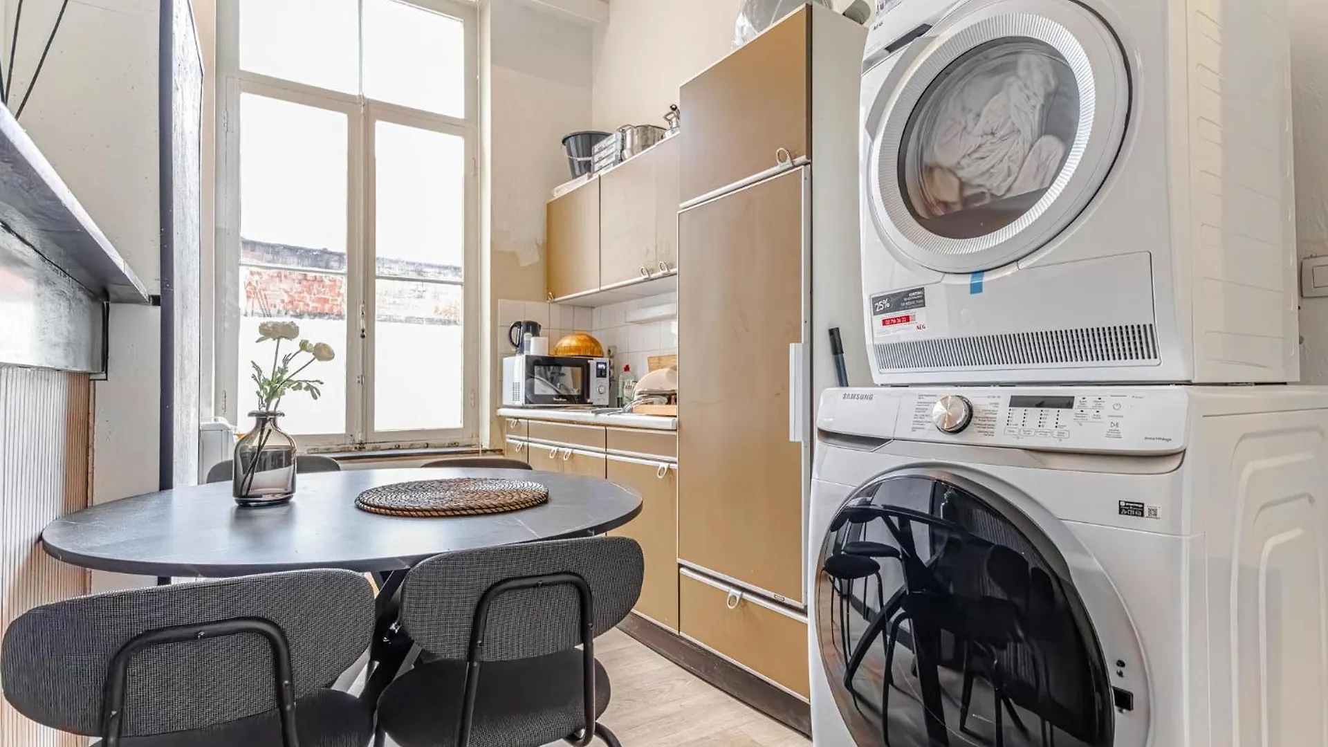 Modern Connected 6 Studios In The Heart Of 헨트